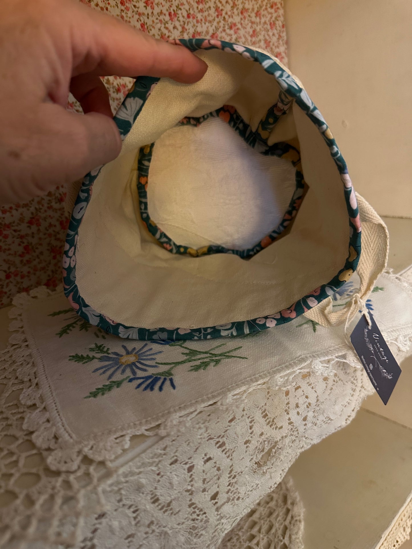 Quilted Basket-Grandmother's Flower Garden
